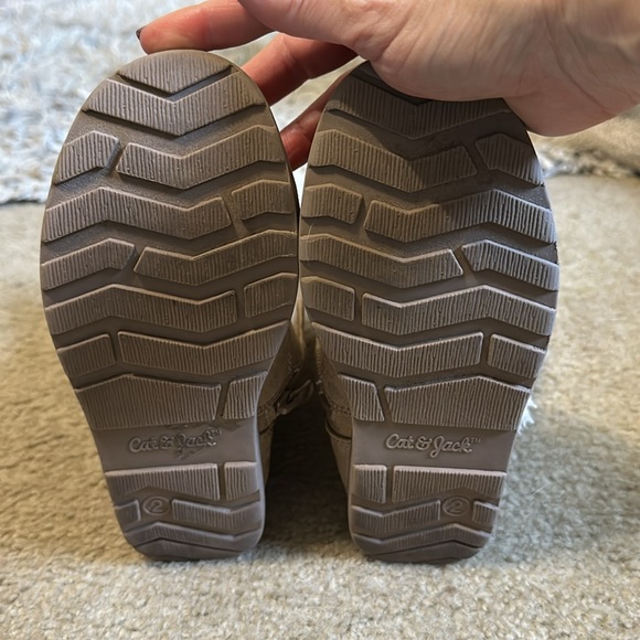 Cat & Jack Hadlee Style Sheerling Boots - Picture 5 of 7